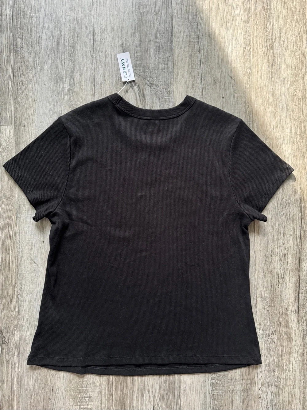 Old Navy Ribbed Black tee - Picture 6 of 7